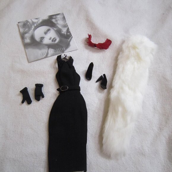 Ashton Drake Gene Marshall Embassy Luncheon Outfit, for 16" Fashion Doll - Picture 2 of 8